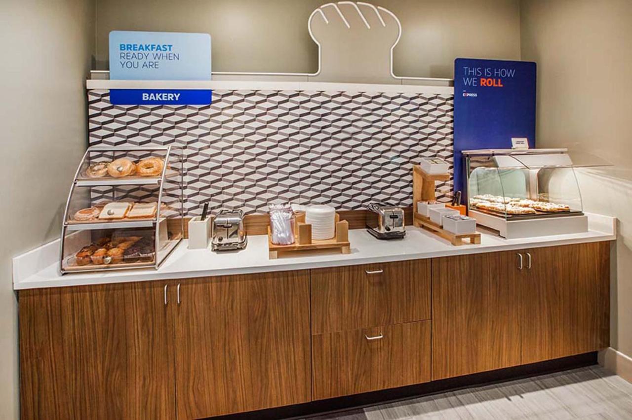 Holiday Inn Express Hotel & Suites Amarillo South By Ihg Εξωτερικό φωτογραφία